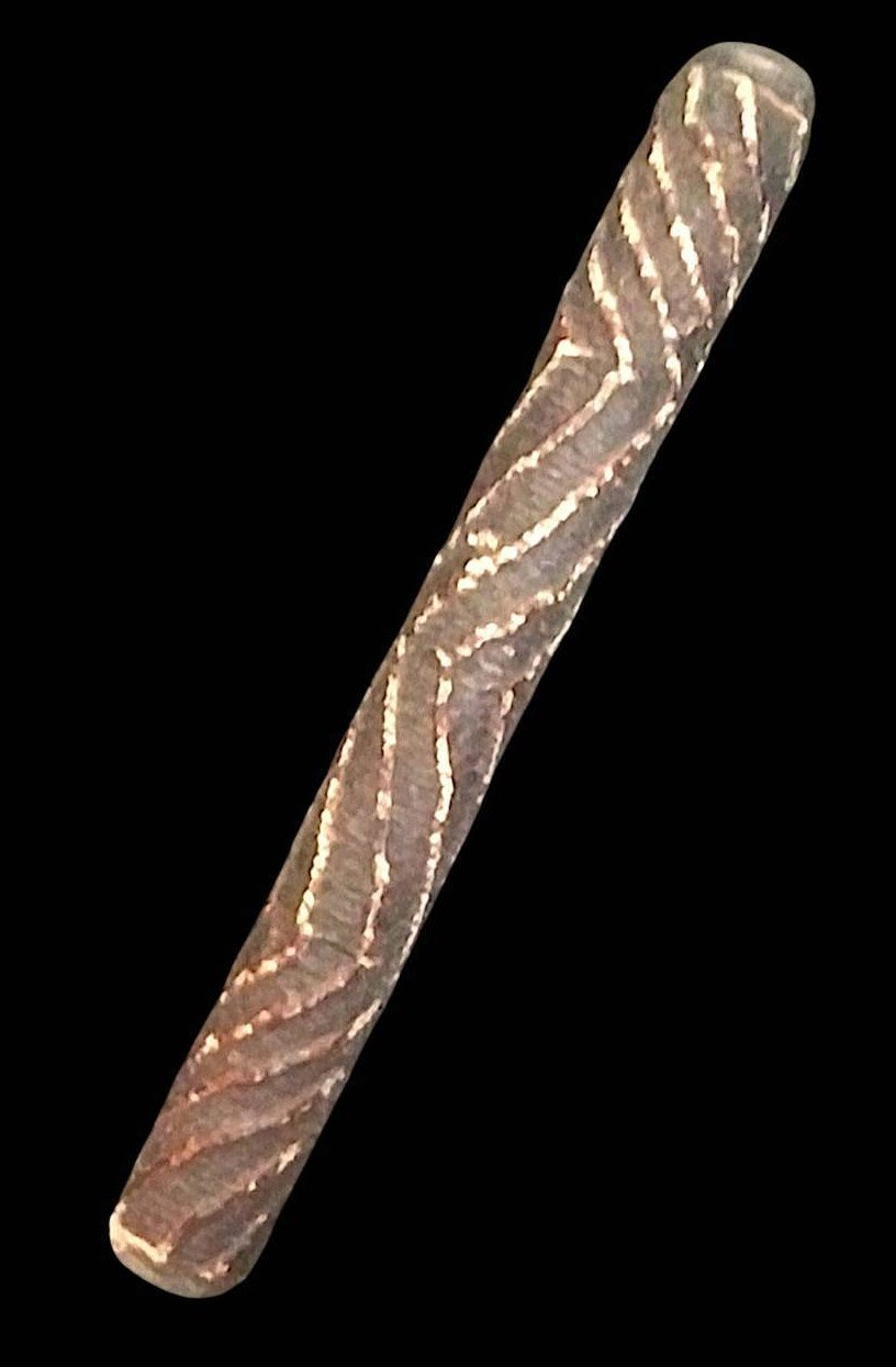 304319 ตะกรุดโทนเนื้อตะกั่ว  (จระเข้ขบฟัน) หลวงปู่ศุข วัดปากคลองมะขามเฒ่า สร้างปี 2440 ถึง 2466  จังหวัดชัยนาท