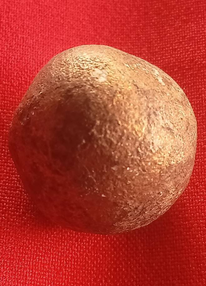  304336 ลูกอมผงพรายกุมาร ลงรักทอง โค๊ดเลข3  หลวงปู่ทิม ปี2517 วัดละหารไร่ จ.ระยอง