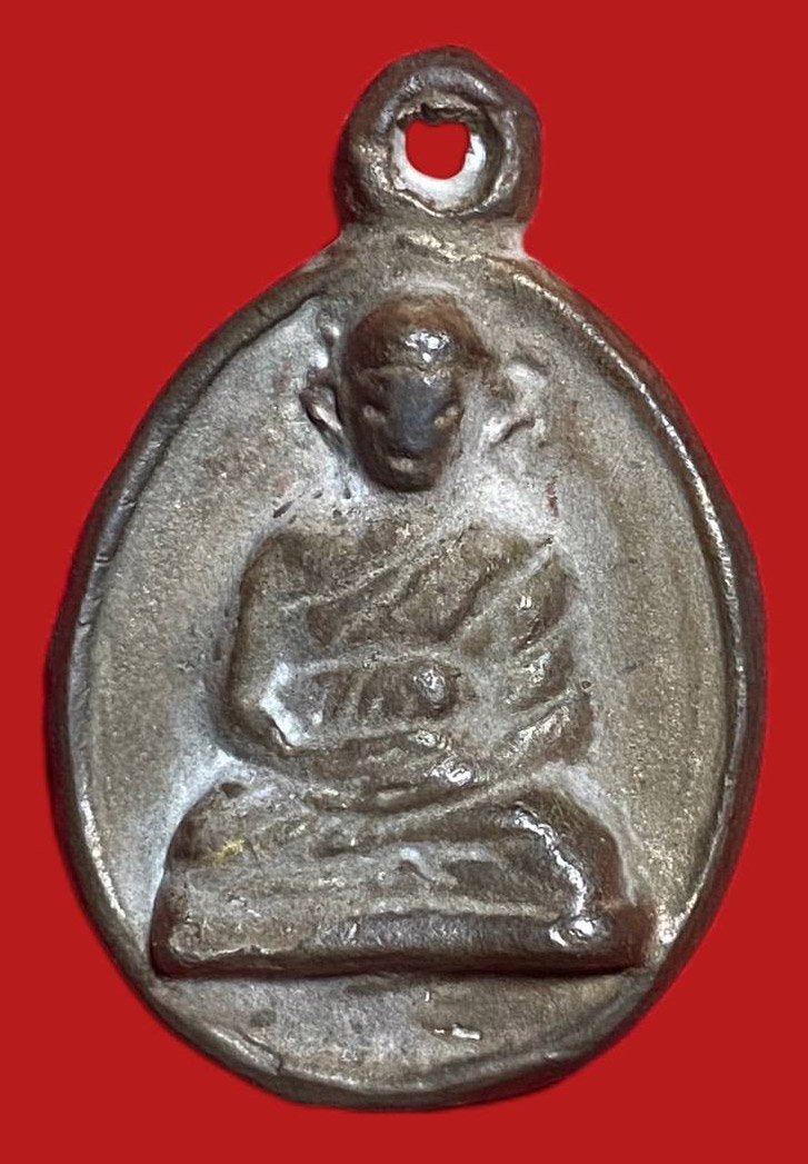 304391 หลวงพ่อไปล่ วัดกำแพง  พิมพ์ไข่ รุ่น2 หลังเจดีย์  ปี 2539 เนื้อนวะ กทม.