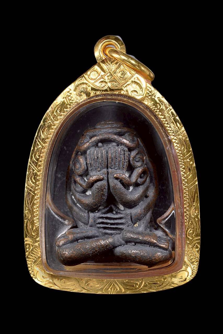 304440 พระปิดตาอุตตโม  หลวงปู่ทิม วัดละหารไร่ เนื้อนวะโลหะ  ปี 2518 จ.ระยอง