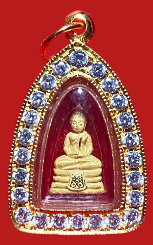 304555 พระพุทธโสธร  รุ่นอุดมโชคโภคทรัพย์  วัดโสธรวราราม ปี 2550  เนื้อทองคำ จ.ฉะเชิงเทรา