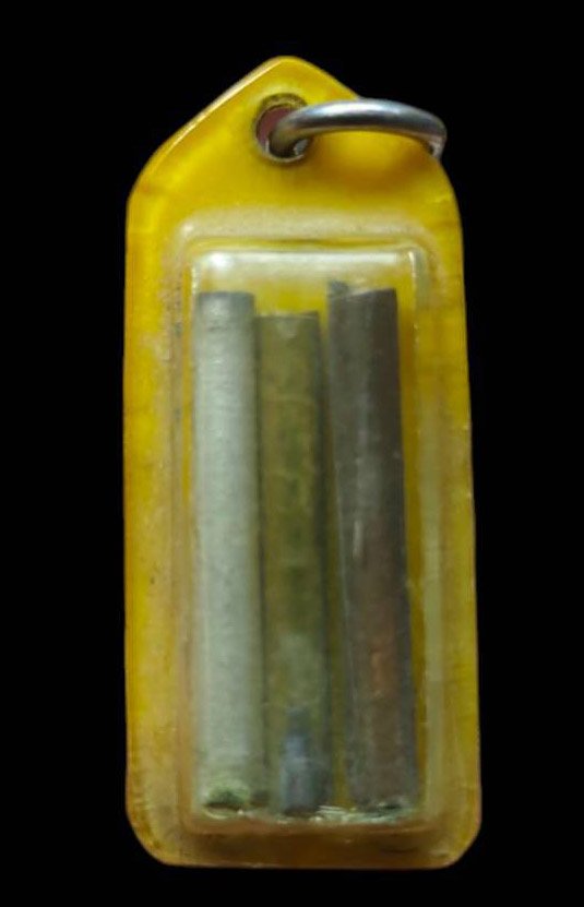 304599 ตะกรุดหลวงปู่ทิม เนื้อสามกษัตริย์ พุทธศักราช2517  วัดละหารไร่ จังหวัดระยอง