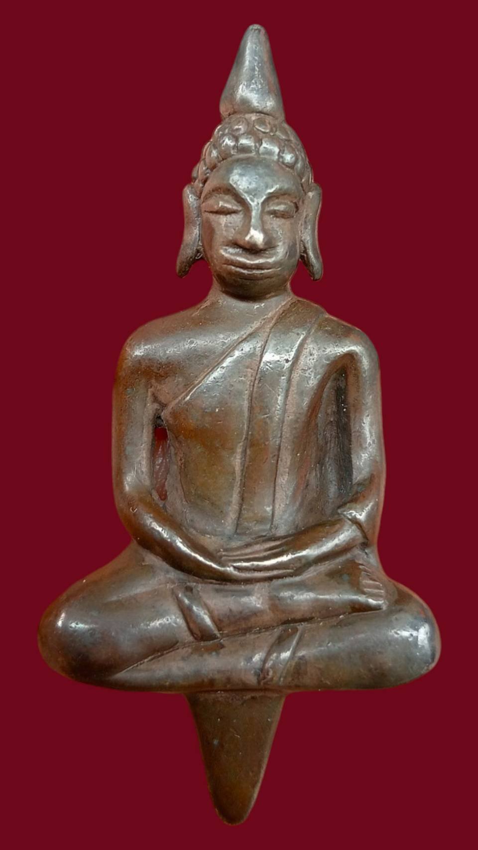 304678 พระยอดธง กรุอยุธยา  พิมพ์สมาธิ เนื้อเงิน  พุทธศตวรรษ 21 - 22  จังหวัดอยุธยา